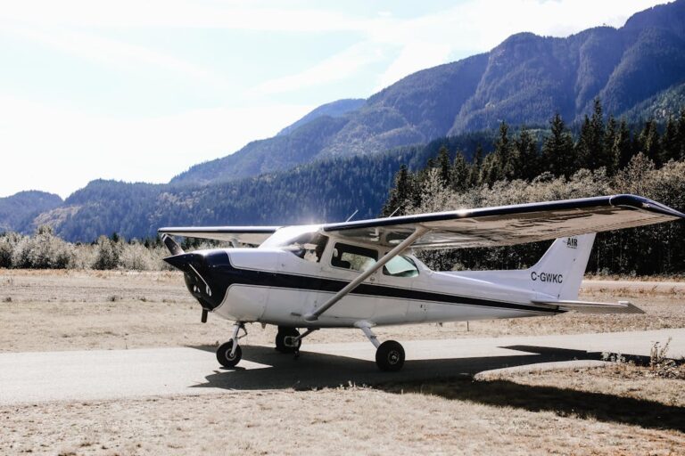 FAA MOSAIC Rule: Sport Pilots Can Now Fly Cessna 172s and Piper Cherokees
